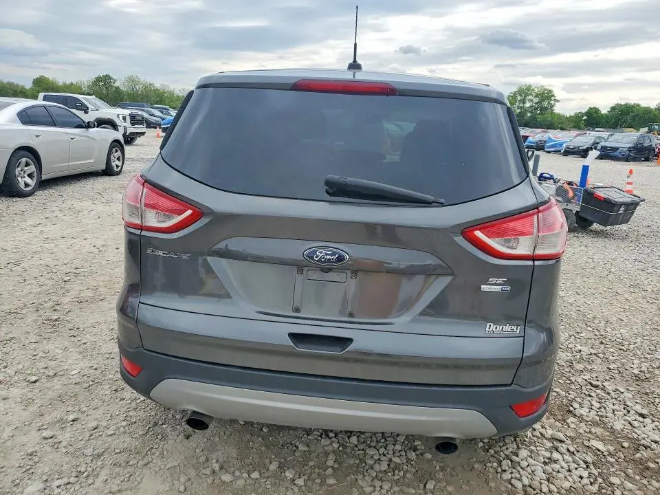 2016 FORD ESCAPE SE  