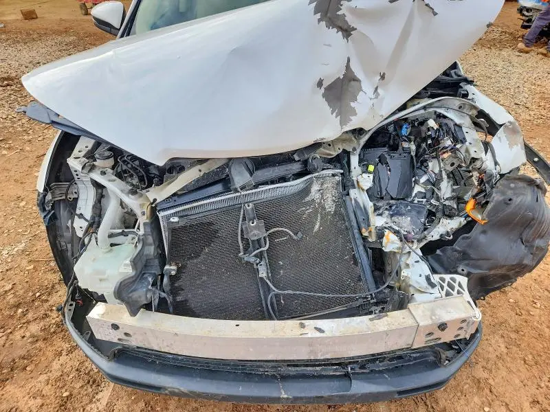 2015 TOYOTA HIGHLANDER LE  