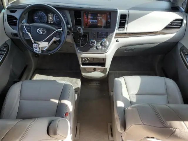 2015 TOYOTA SIENNA XLE  