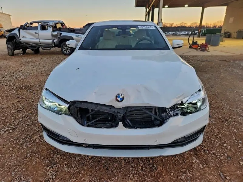 2018 BMW 530E   