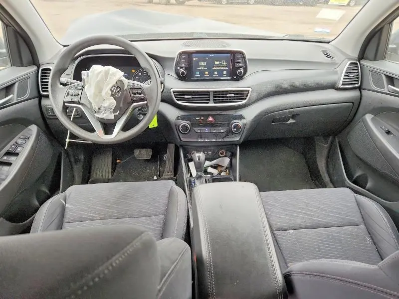 2021 HYUNDAI TUCSON SE  