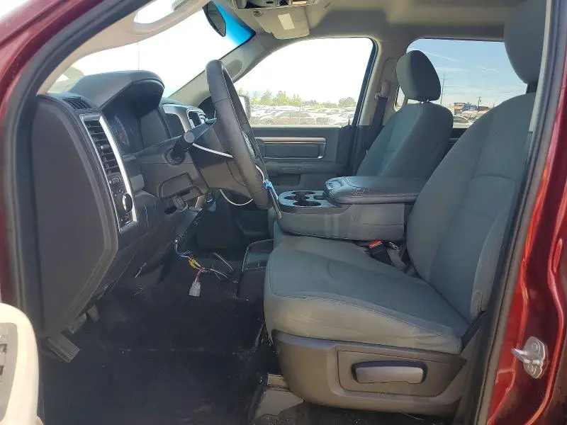 2018 RAM 1500 SLT  