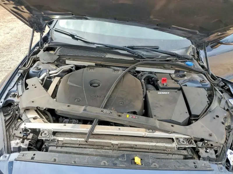 2020 VOLVO S60 T5 MOMENTUM  