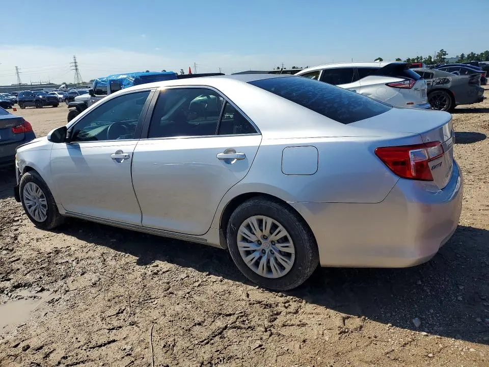2014 TOYOTA CAMRY LE  