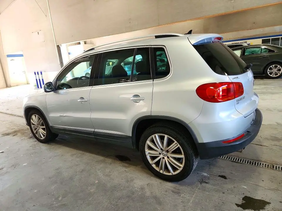 2016 VOLKSWAGEN TIGUAN S  