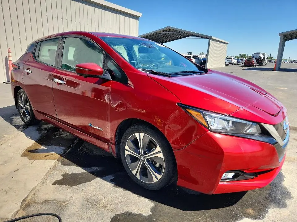 2018 NISSAN LEAF SL  