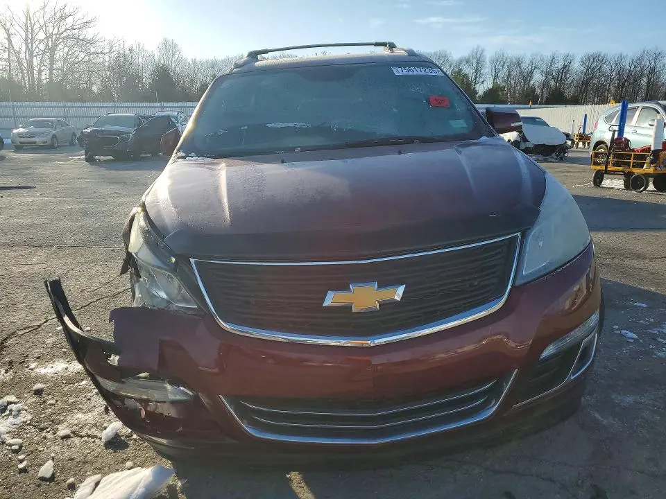 2017 CHEVROLET TRAVERSE LT  