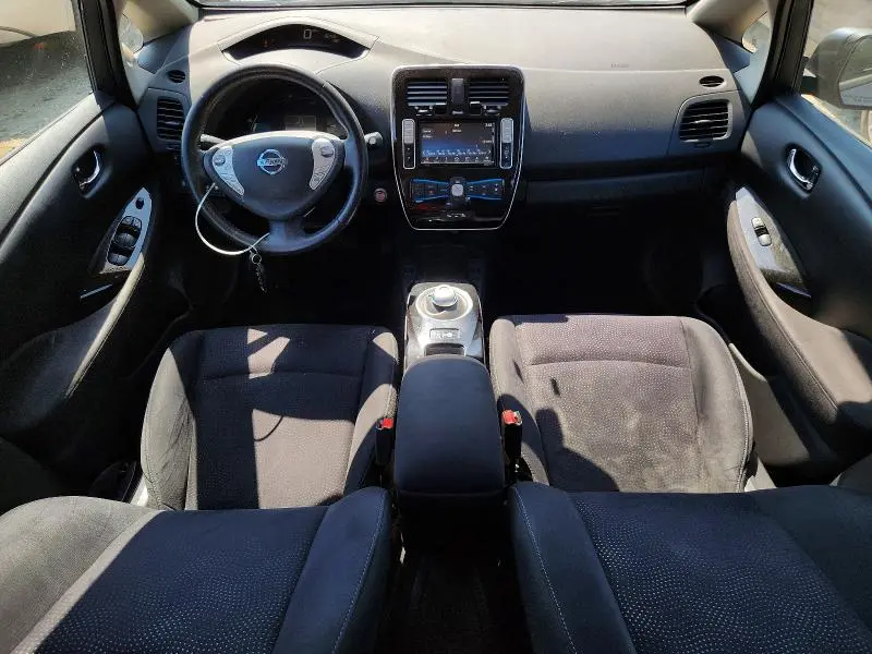 2016 NISSAN LEAF SV  