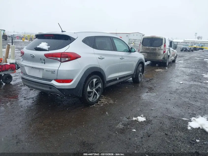 2016 HYUNDAI TUCSON SPORT