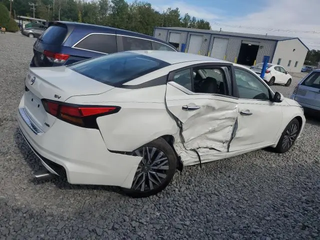 2023 NISSAN ALTIMA SV  