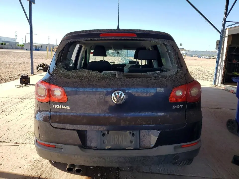 2011 VOLKSWAGEN TIGUAN S  