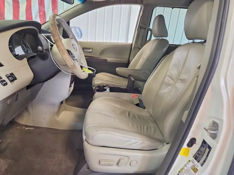 2011 TOYOTA SIENNA XLE 8-PASSENGER  