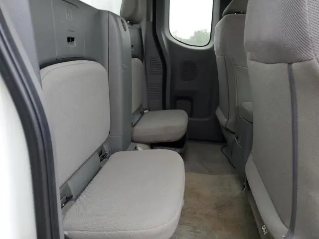 2015 NISSAN FRONTIER S  