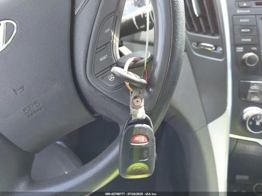 2014 HYUNDAI SONATA GLS