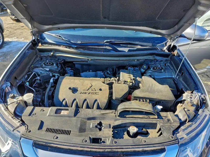 2017 MITSUBISHI OUTLANDER SE  