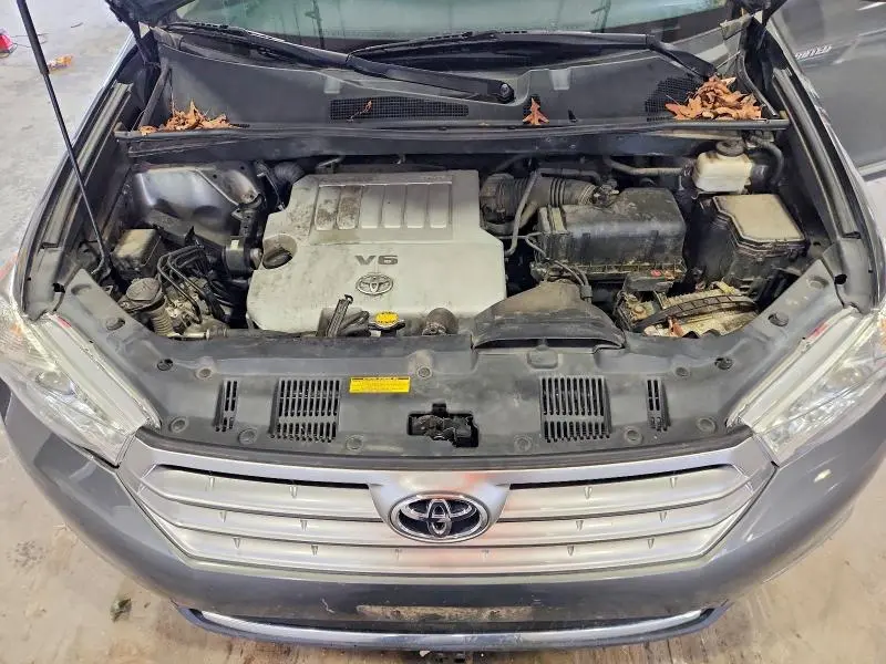 2011 TOYOTA HIGHLANDER LIMITED  