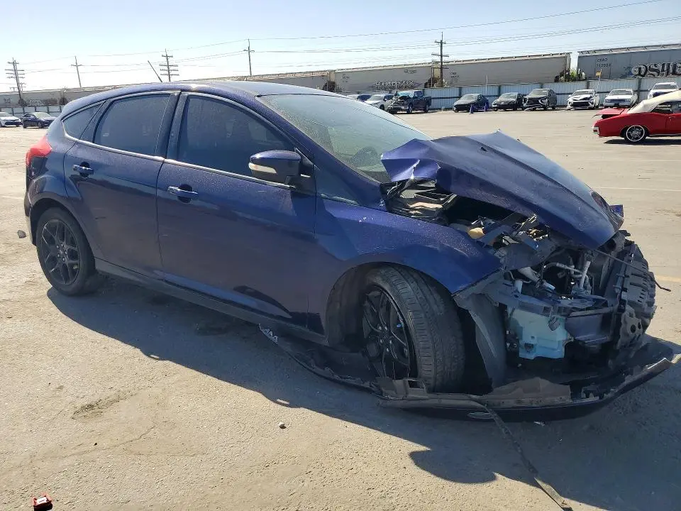 2016 FORD FOCUS SE  