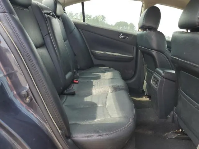2011 NISSAN MAXIMA S  
