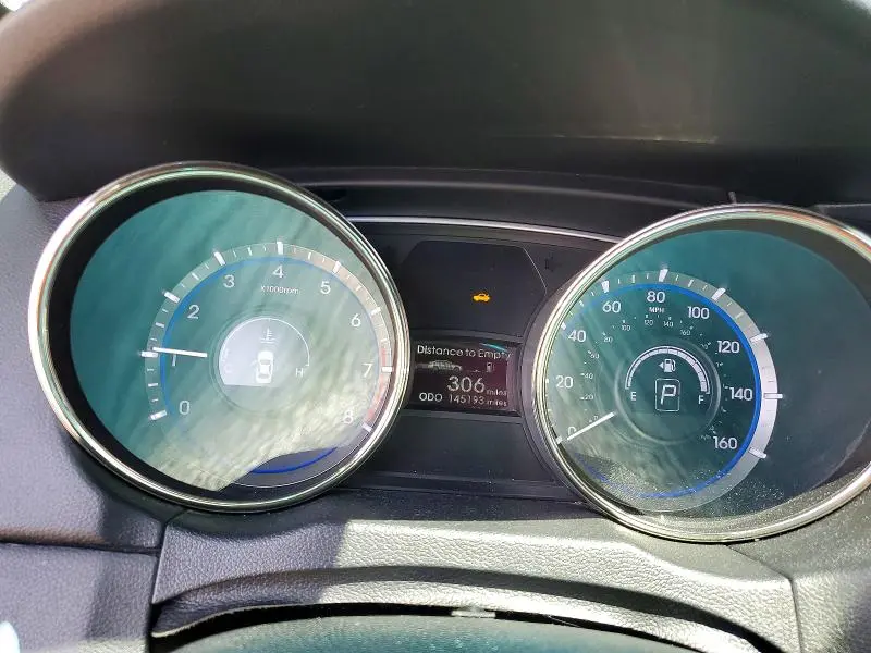 2012 HYUNDAI SONATA SE  