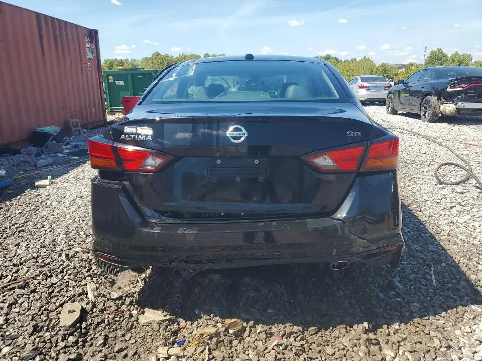 2021 NISSAN ALTIMA SR  