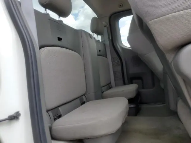 2014 NISSAN FRONTIER S  