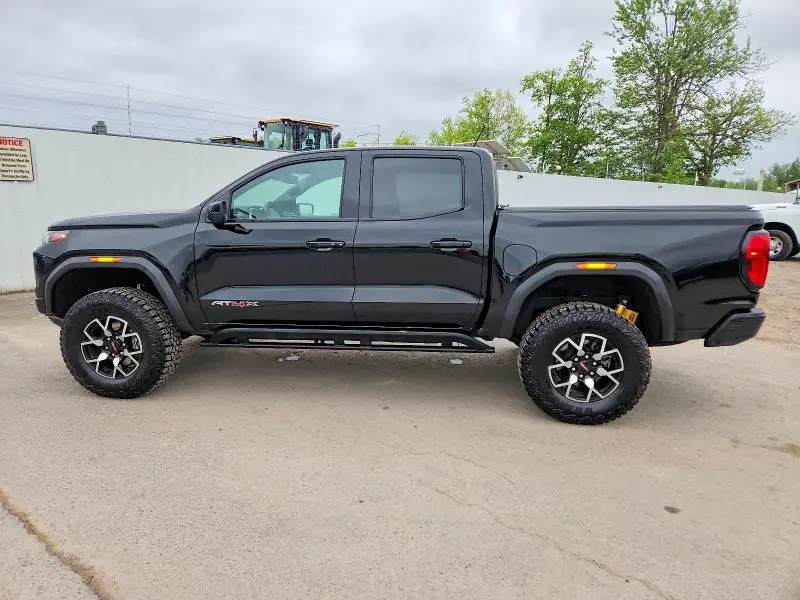 2025 GMC CANYON AT4  