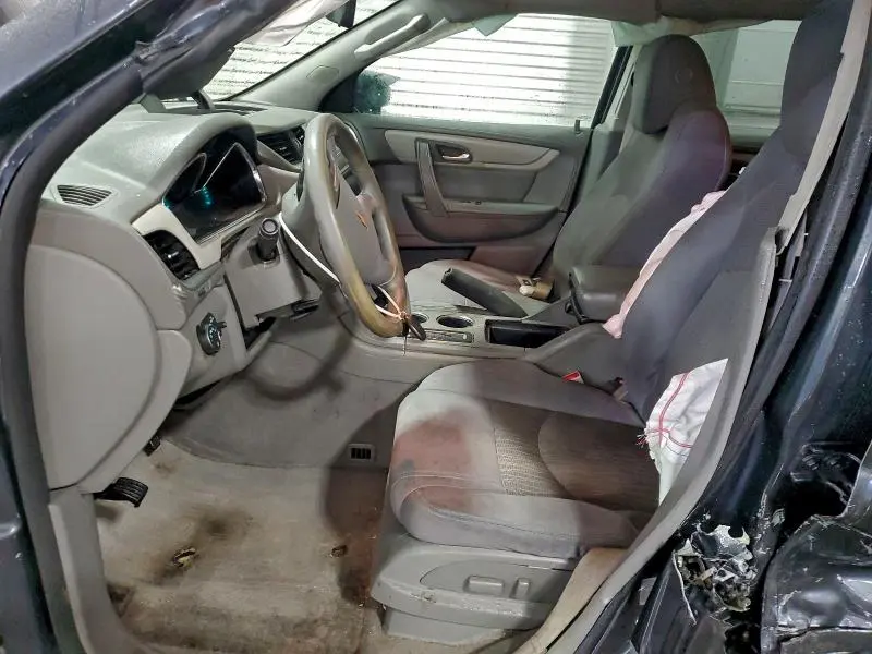 2014 CHEVROLET TRAVERSE LS  