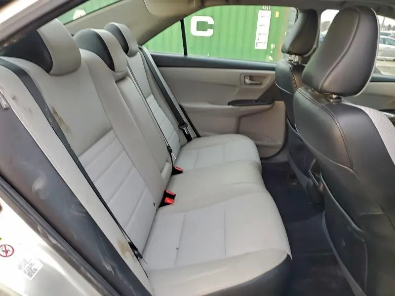 2016 TOYOTA CAMRY LE  