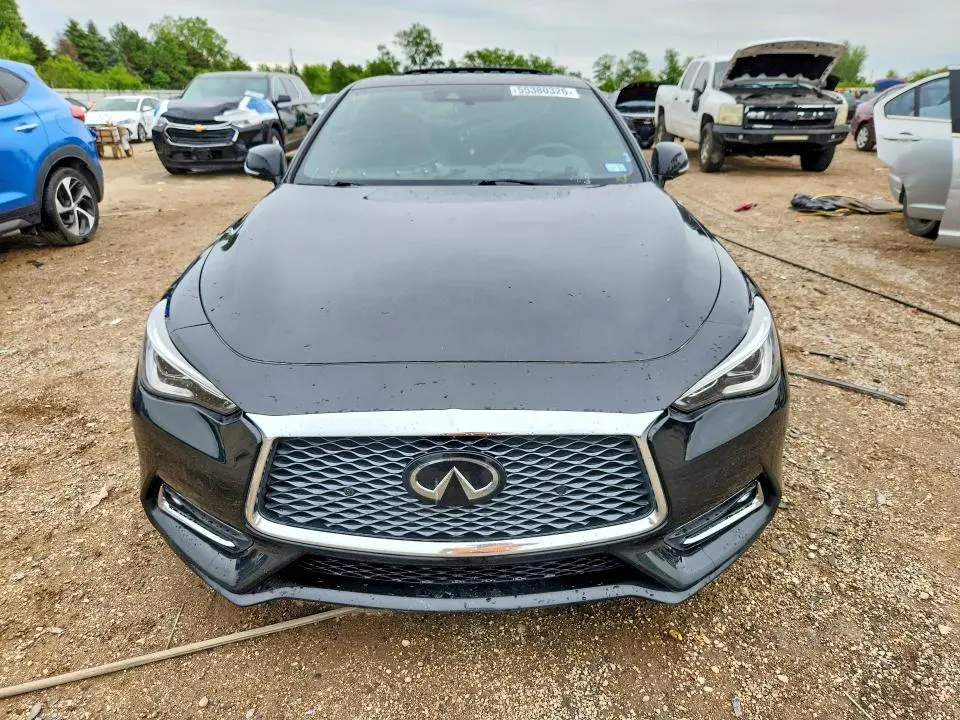 2022 INFINITI Q60 LUXE  