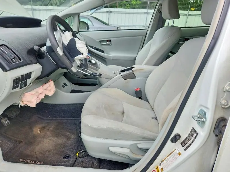 2014 TOYOTA PRIUS TWO  
