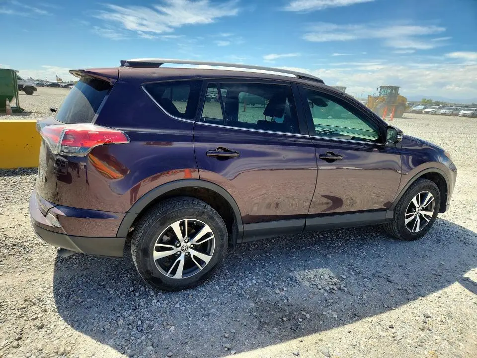 2018 TOYOTA RAV4 XLE  
