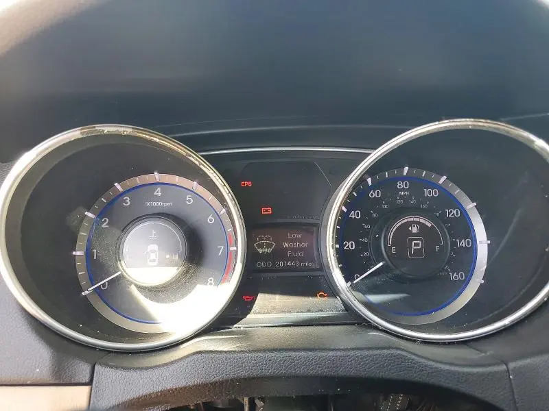 2011 HYUNDAI SONATA GLS  