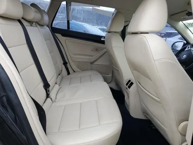 2013 VOLKSWAGEN JETTA S  