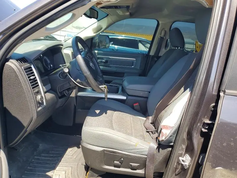 2017 RAM 1500 SLT  