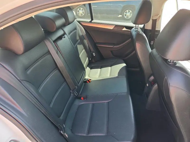 2017 VOLKSWAGEN JETTA SE  
