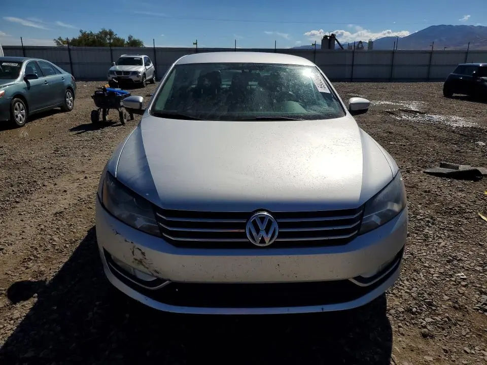 2015 VOLKSWAGEN PASSAT S  