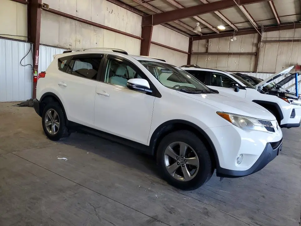 2015 TOYOTA RAV4 XLE  