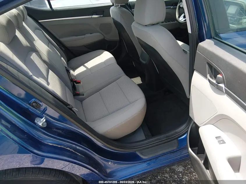 2019 HYUNDAI ELANTRA SE
