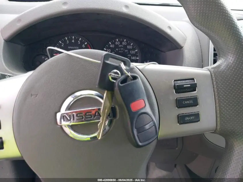 2016 NISSAN FRONTIER SV