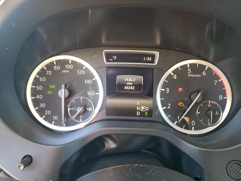 2018 INFINITI QX30 BASE  