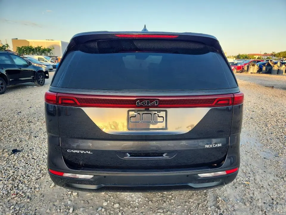 2023 KIA CARNIVAL LX  