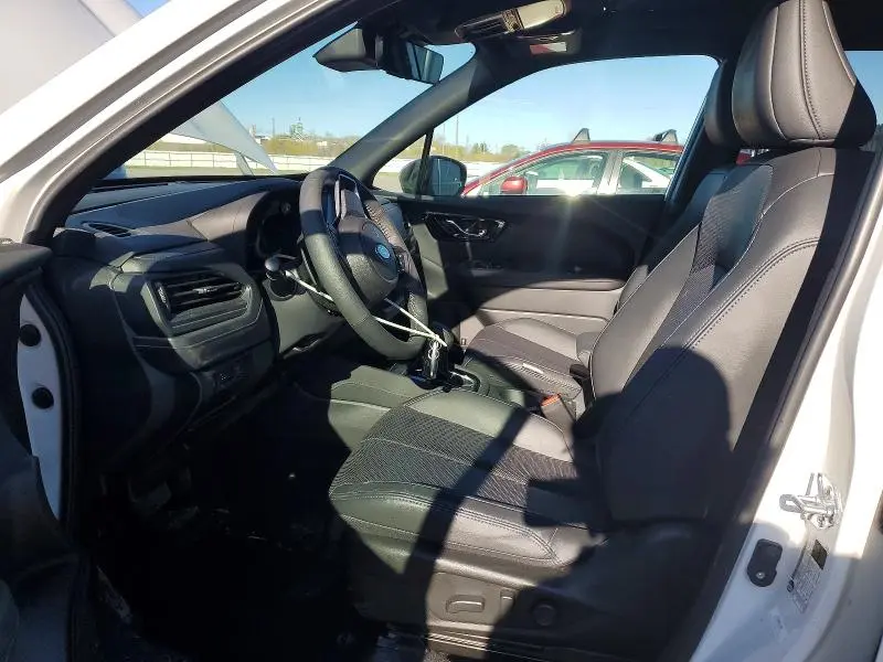 2025 SUBARU FORESTER LIMITED  