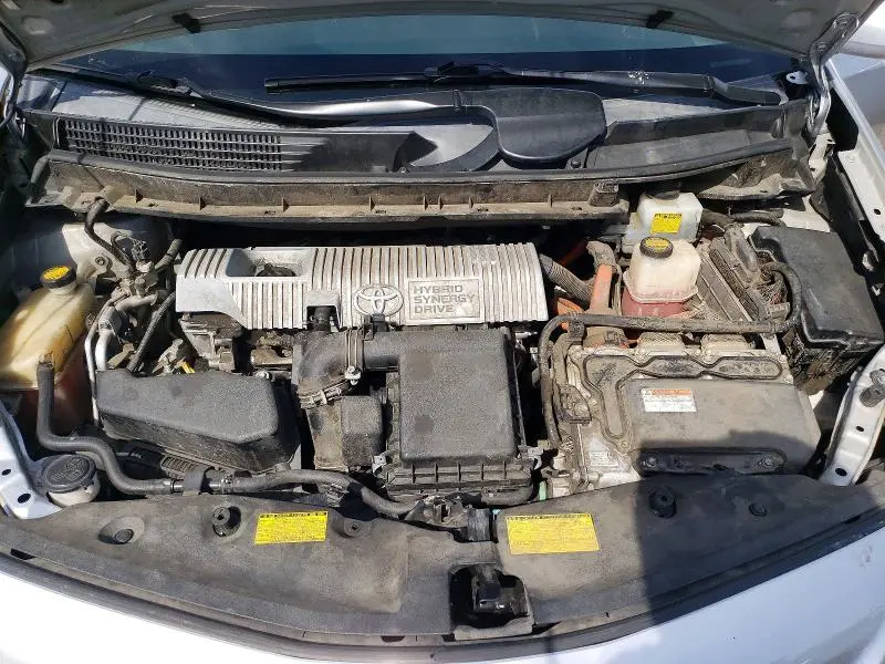 2013 TOYOTA PRIUS V THREE  