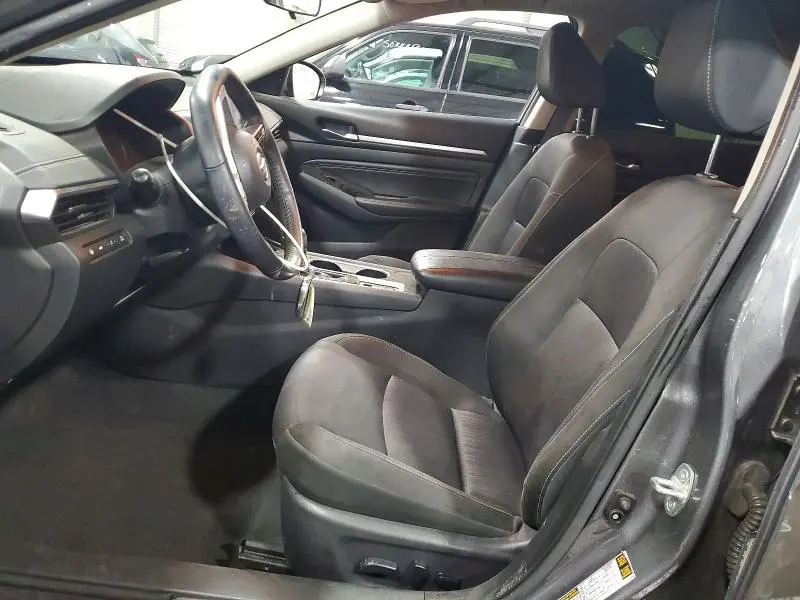 2021 NISSAN ALTIMA SV  
