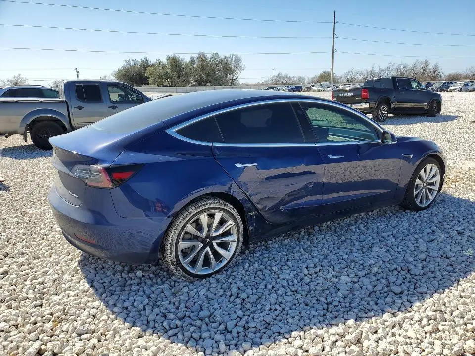 2018 TESLA MODEL 3   