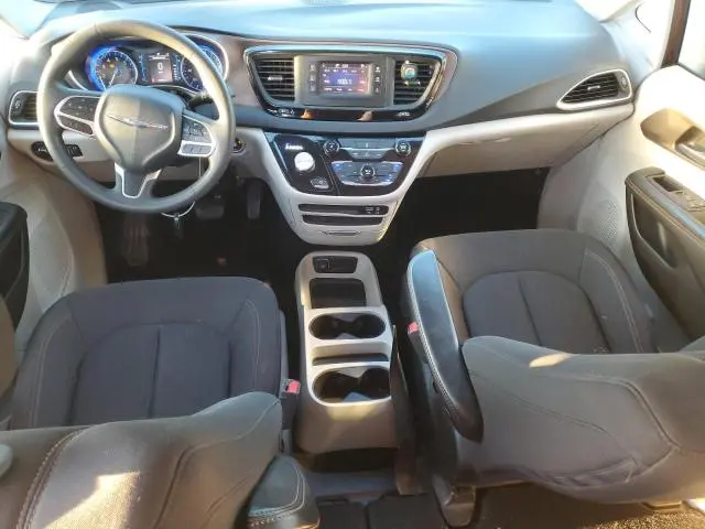 2017 CHRYSLER PACIFICA LX  