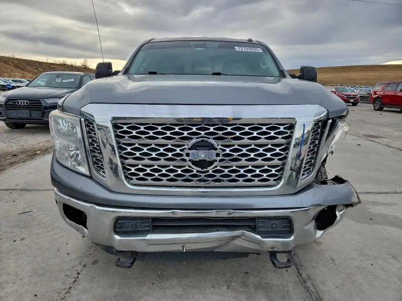 2017 NISSAN TITAN XD SL  