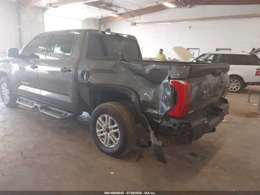 2023 TOYOTA TUNDRA SR5