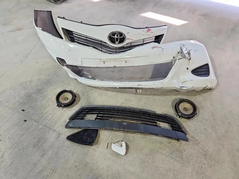 2012 TOYOTA YARIS 3-DOOR L  