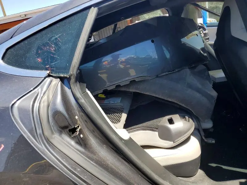 2015 TESLA MODEL S   